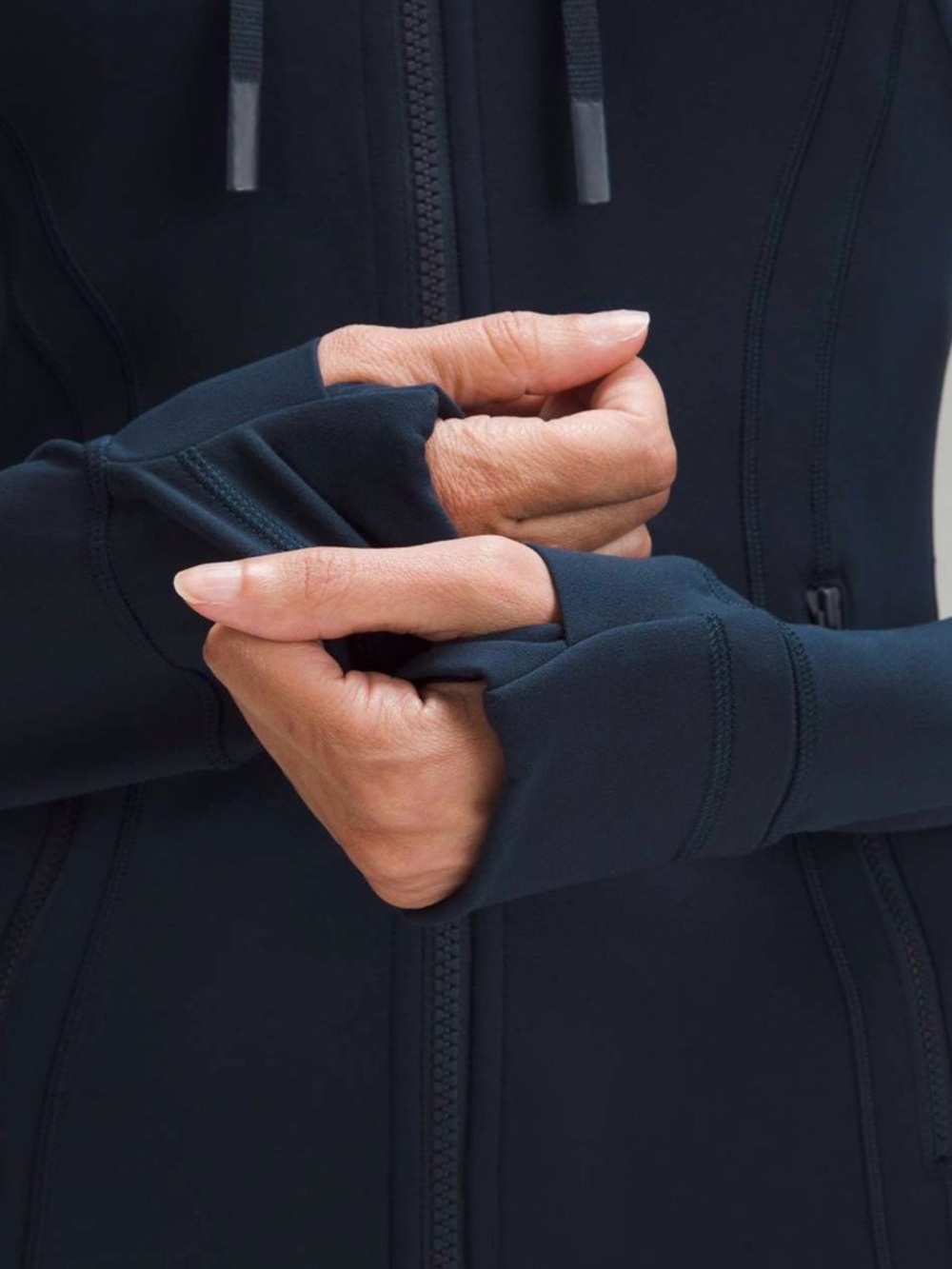 Lululemon Nulu Hooded Define Jacket in navy— size 2 - Picture 3 of 11